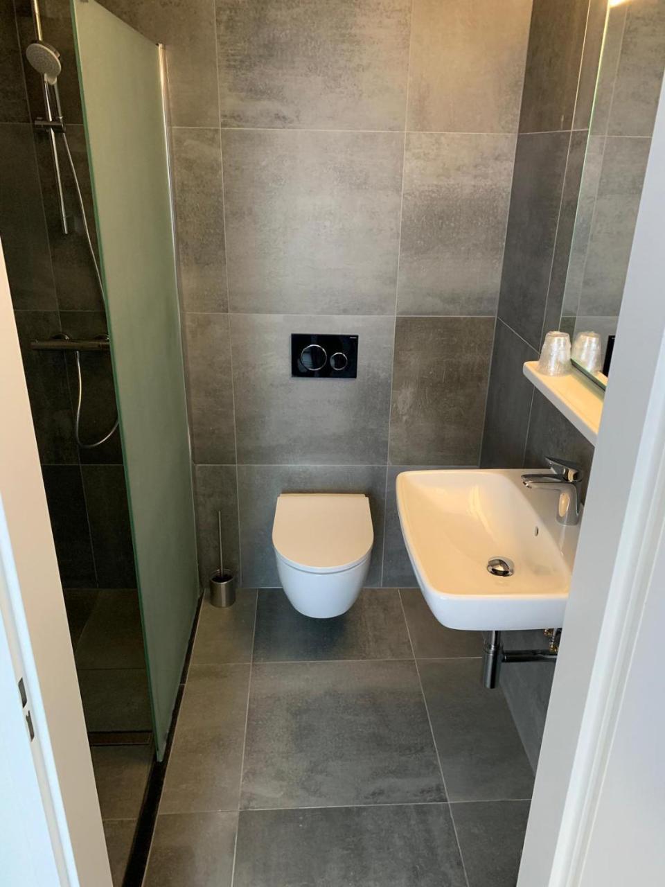 Hotel & Appartementen Royal Sas van Gent Eksteriør bilde